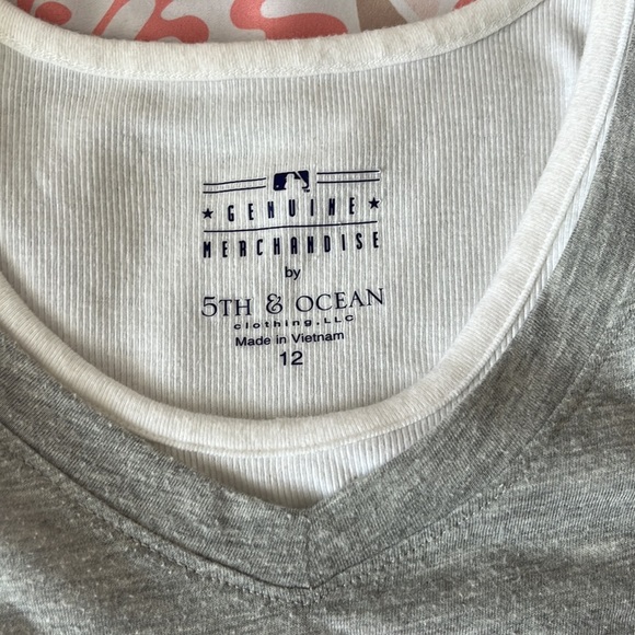 MLB Authentic Girls’ New York Yankees T-Shirt/Crop Top - Picture 4 of 4